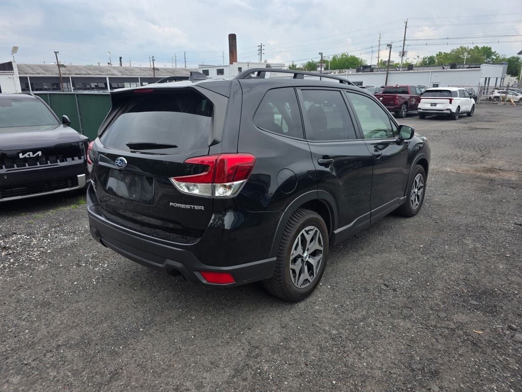 2022 Subaru Forester Premium