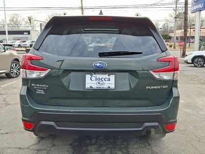 2024 Subaru Forester Premium