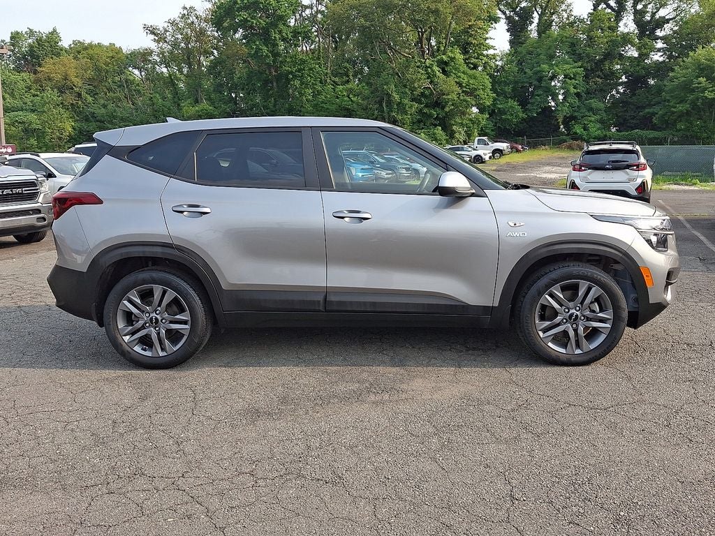 2023 Kia Seltos LX