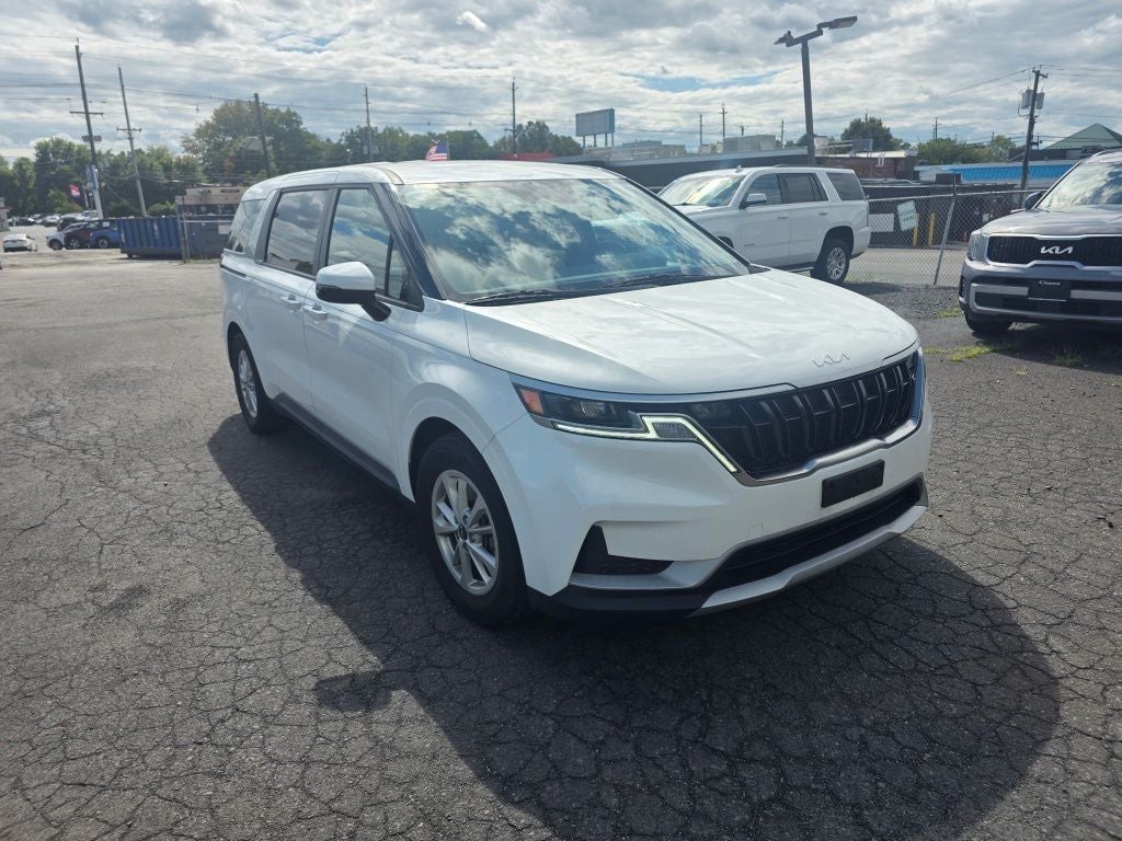 2024 Kia Carnival LX