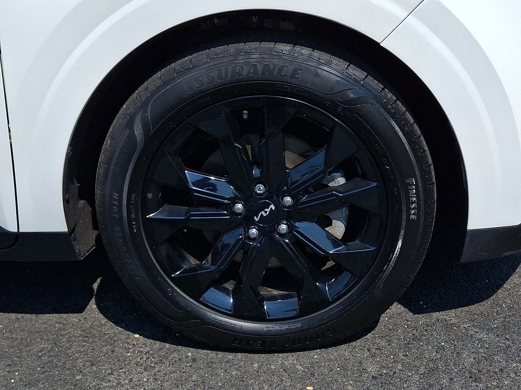 2024 Kia Carnival SX