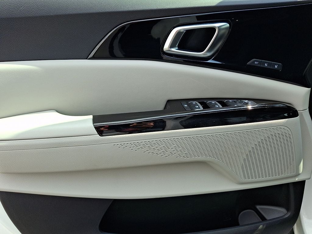 2024 Kia Carnival SX