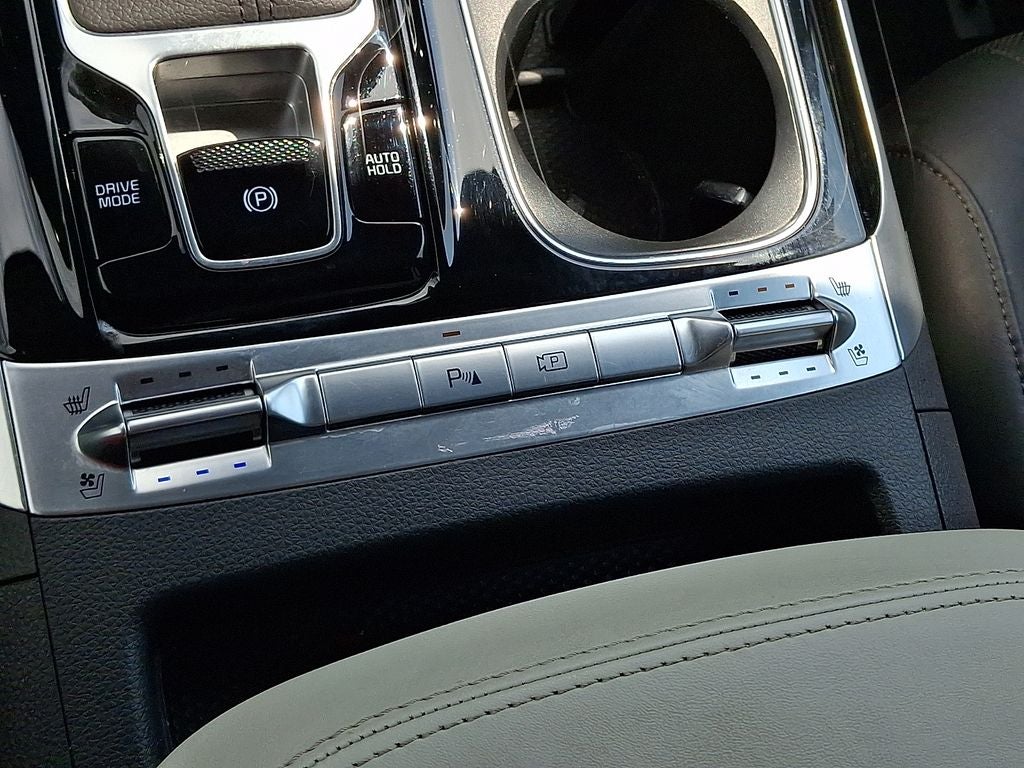 2024 Kia Carnival SX