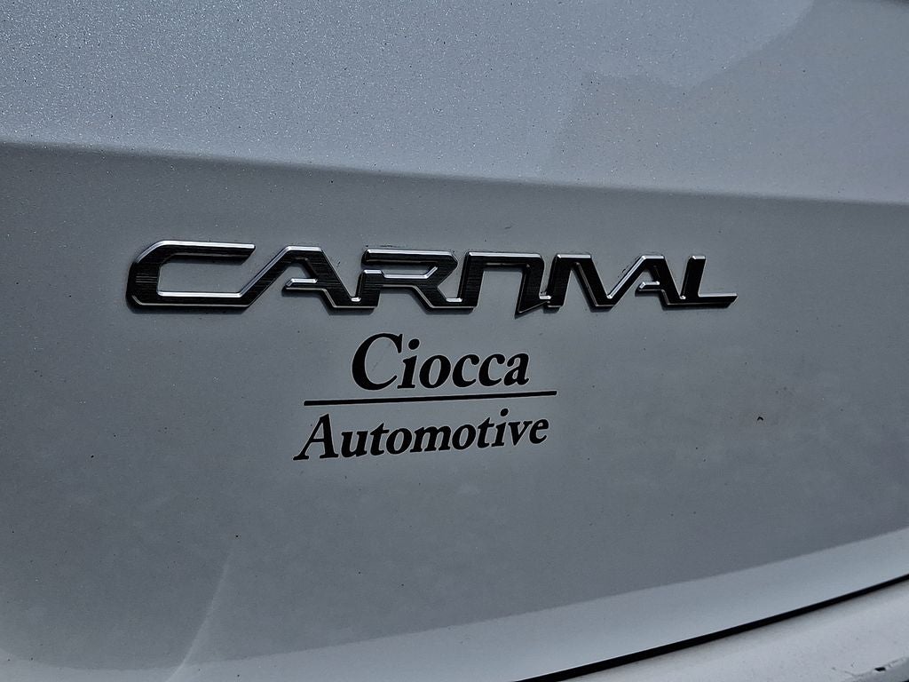 2024 Kia Carnival SX