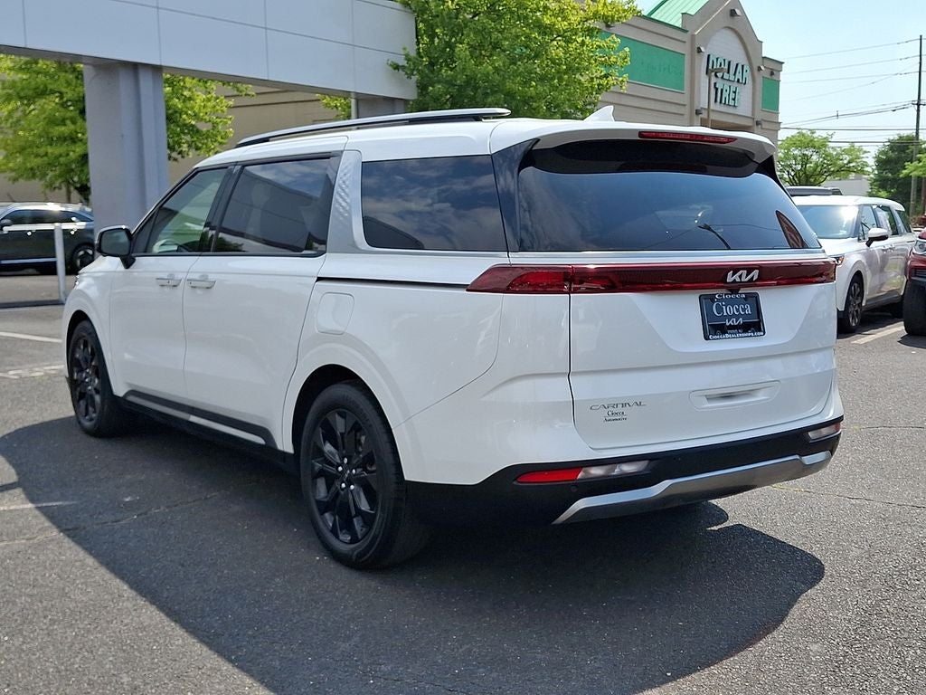 2024 Kia Carnival SX