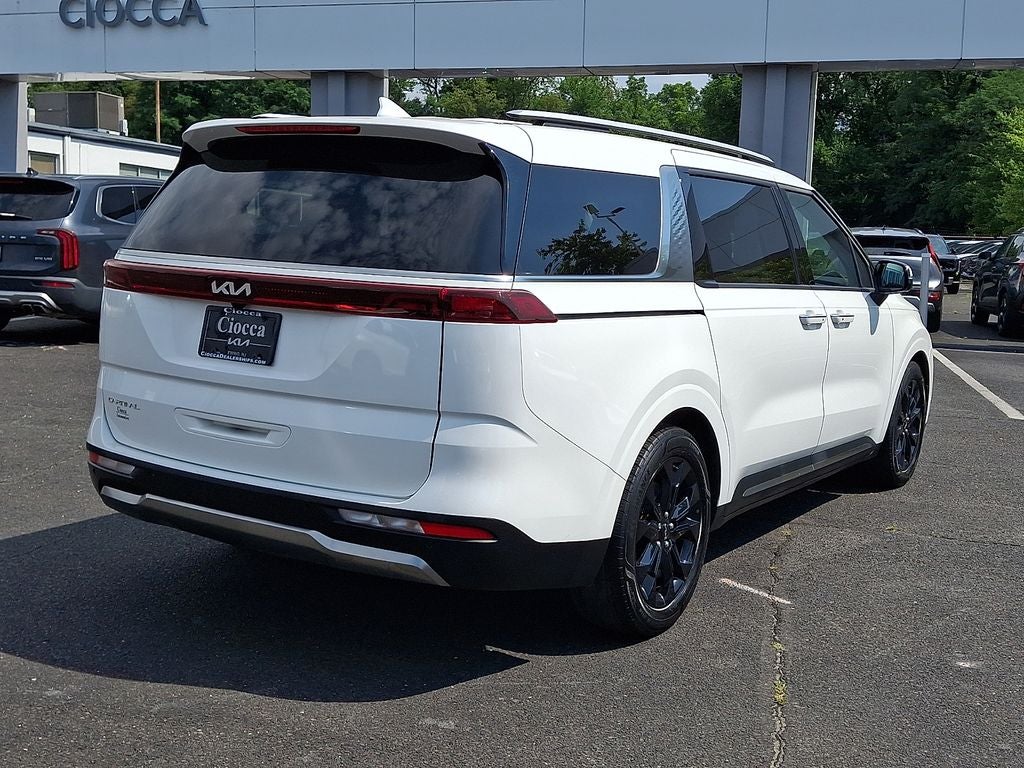 2024 Kia Carnival SX