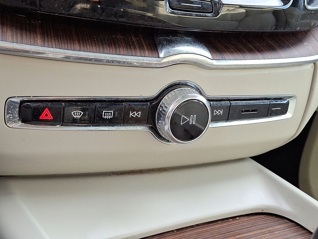 2019 Volvo XC60 T5 Inscription