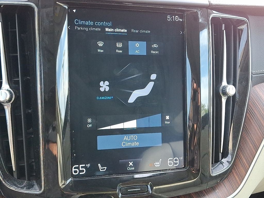 2019 Volvo XC60 T5 Inscription