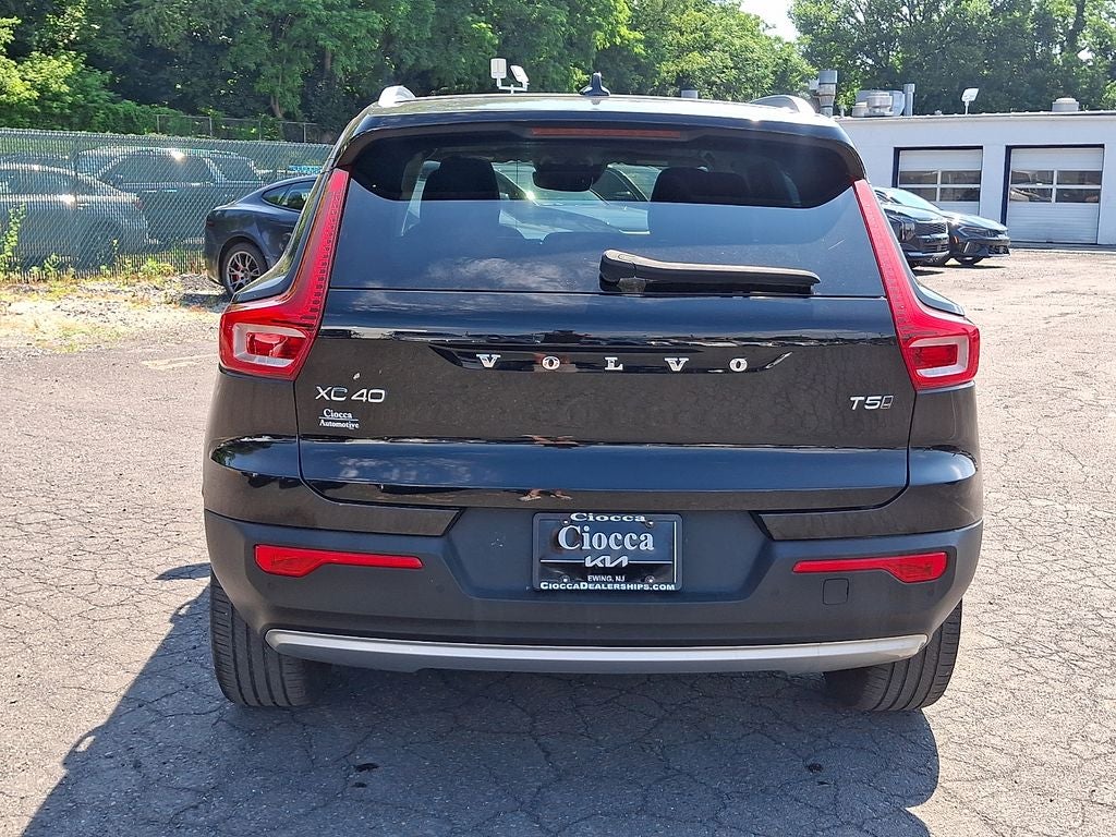 2021 Volvo XC40 T5 Inscription