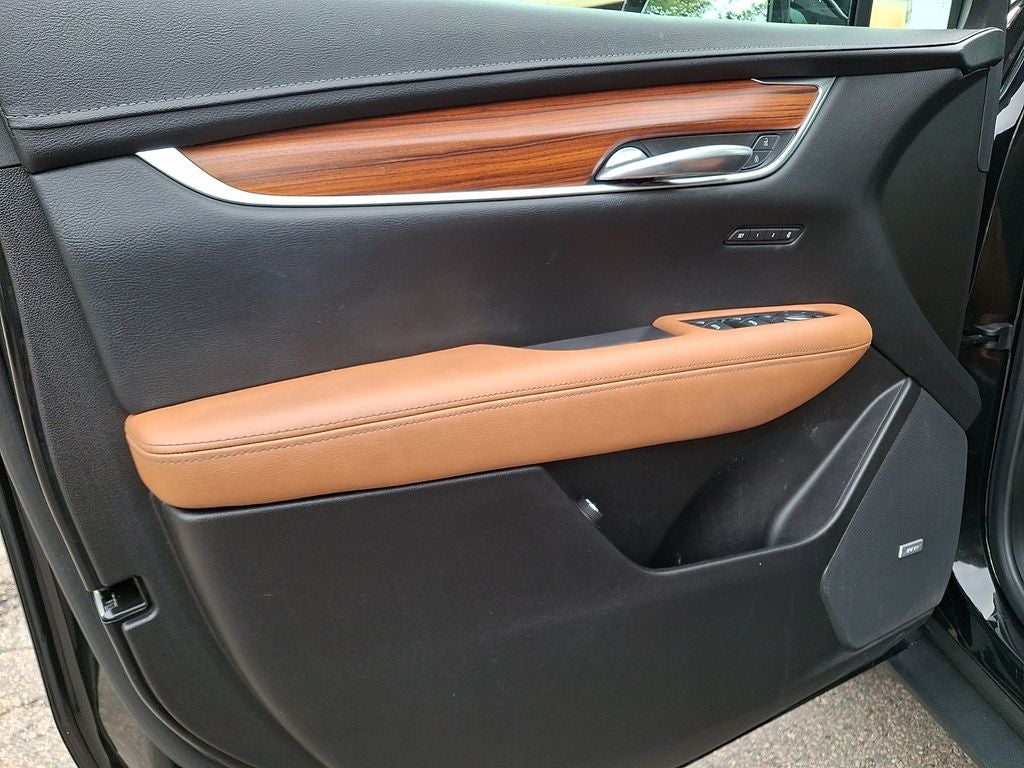 2022 Cadillac XT5 Premium Luxury