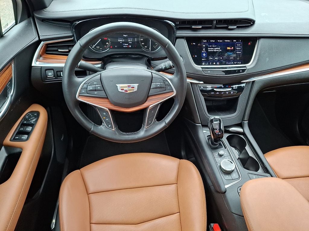 2022 Cadillac XT5 Premium Luxury
