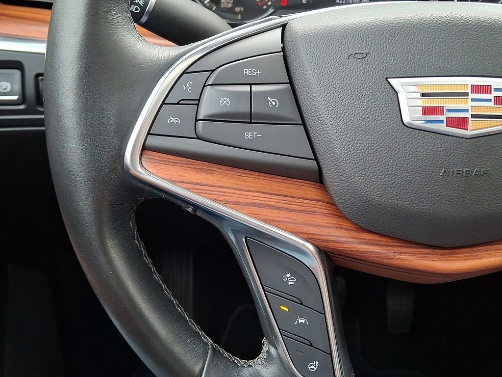 2022 Cadillac XT5 Premium Luxury