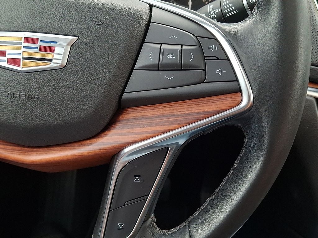 2022 Cadillac XT5 Premium Luxury