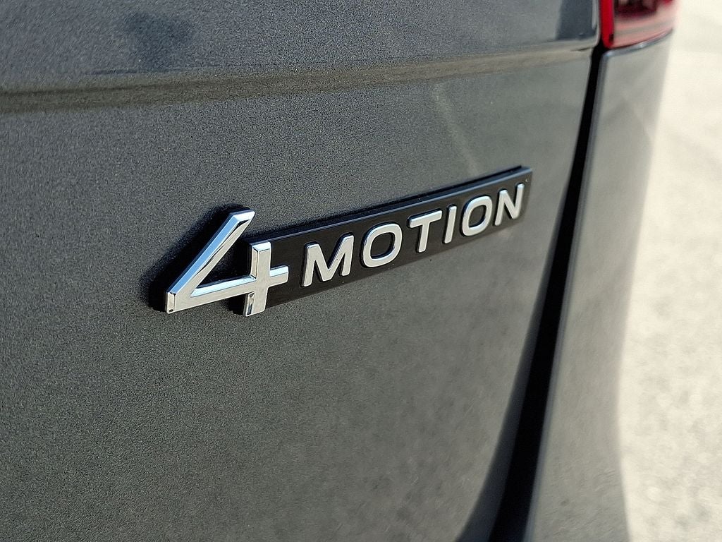 2024 Volkswagen Tiguan 2.0T Wolfsburg Edition