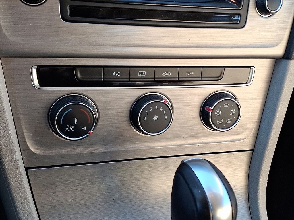 2015 Volkswagen Golf SportWagen S