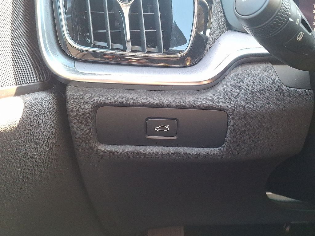 2025 Volvo S60 B5 Core