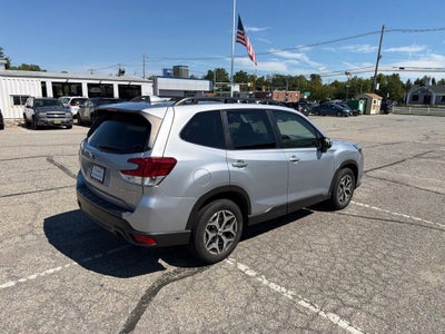 2022 Subaru Forester Premium