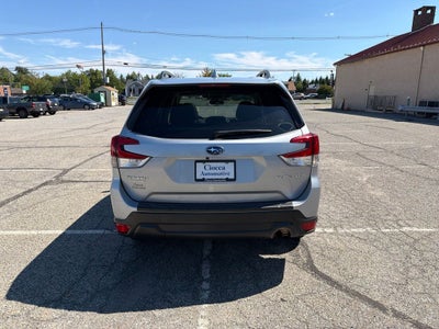 2022 Subaru Forester Premium