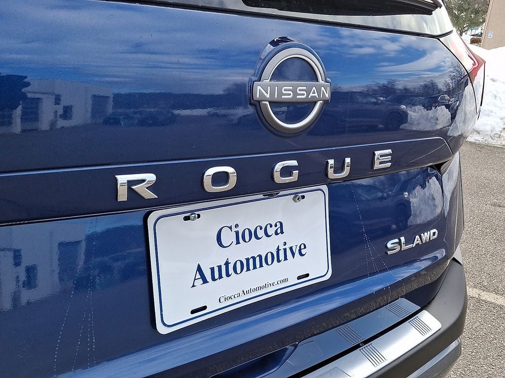 2023 Nissan Rogue SL