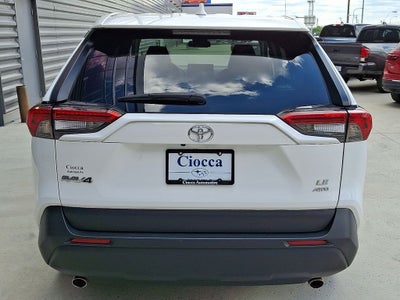 2022 Toyota RAV4 LE