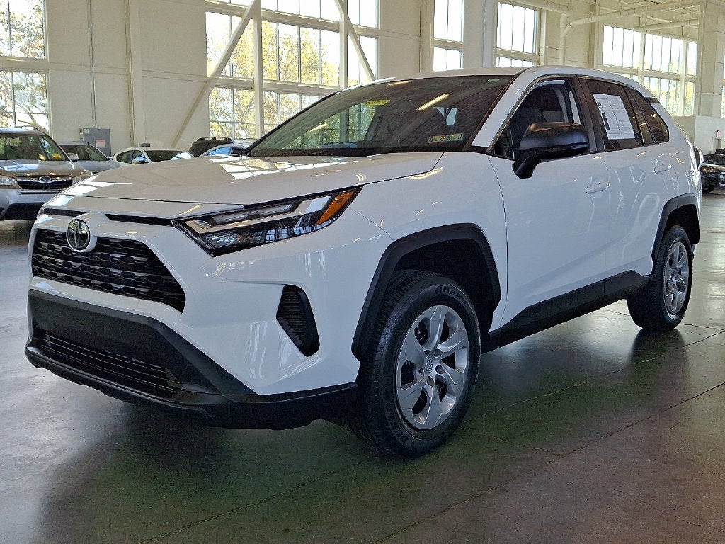 2023 Toyota RAV4 LE