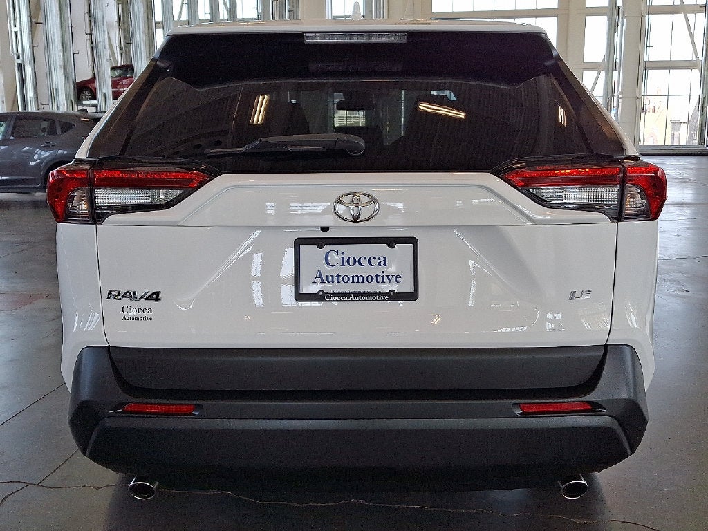 2023 Toyota RAV4 LE