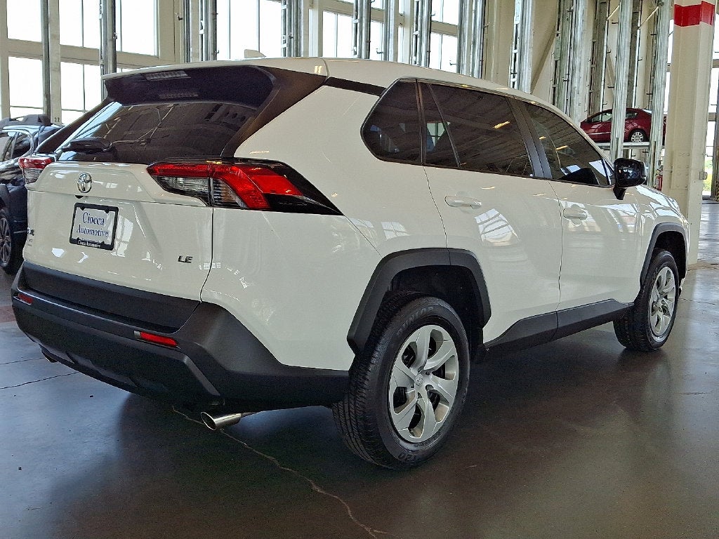 2023 Toyota RAV4 LE
