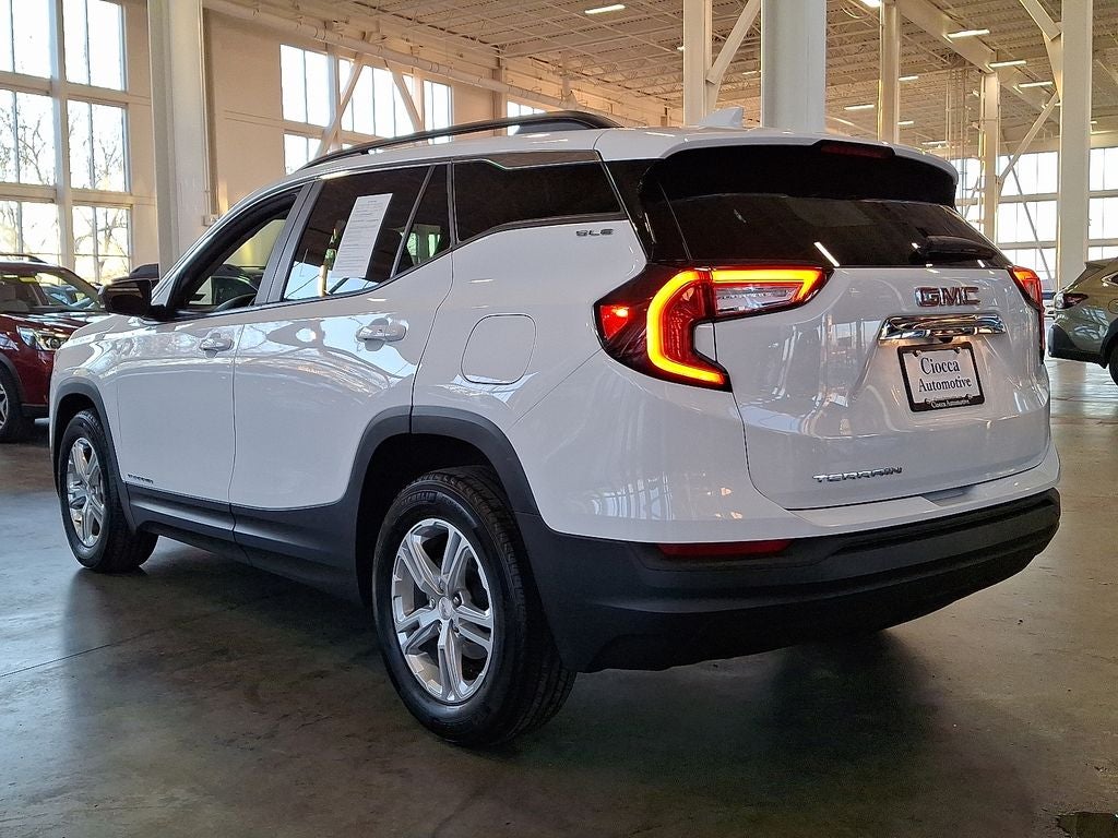 2022 GMC Terrain SLE