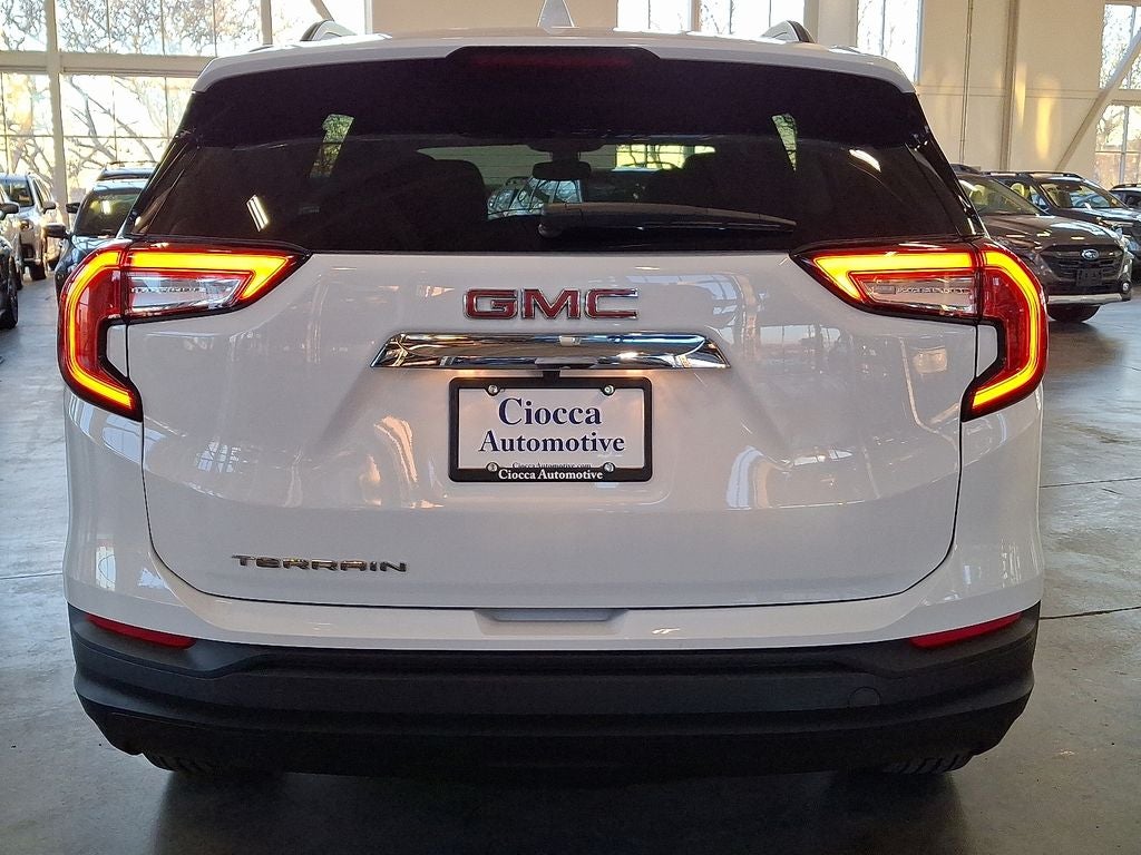 2022 GMC Terrain SLE