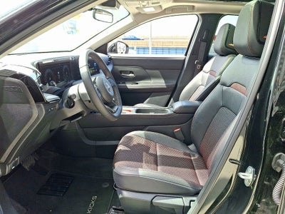 2025 Nissan Kicks SR