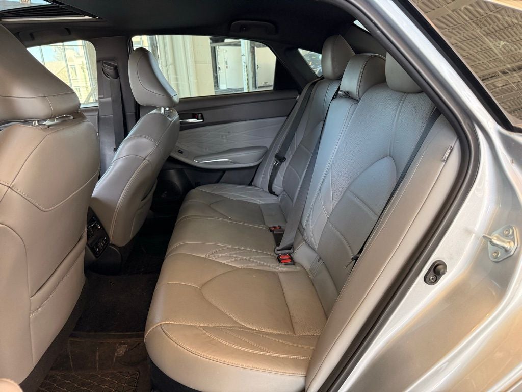 2022 Toyota Avalon Hybrid Limited