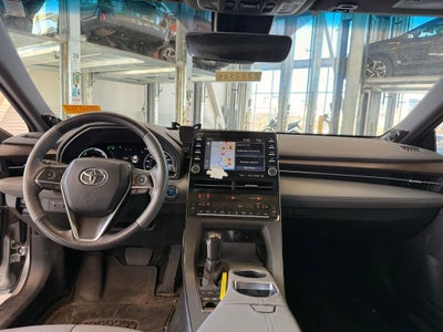 2022 Toyota Avalon Hybrid Limited