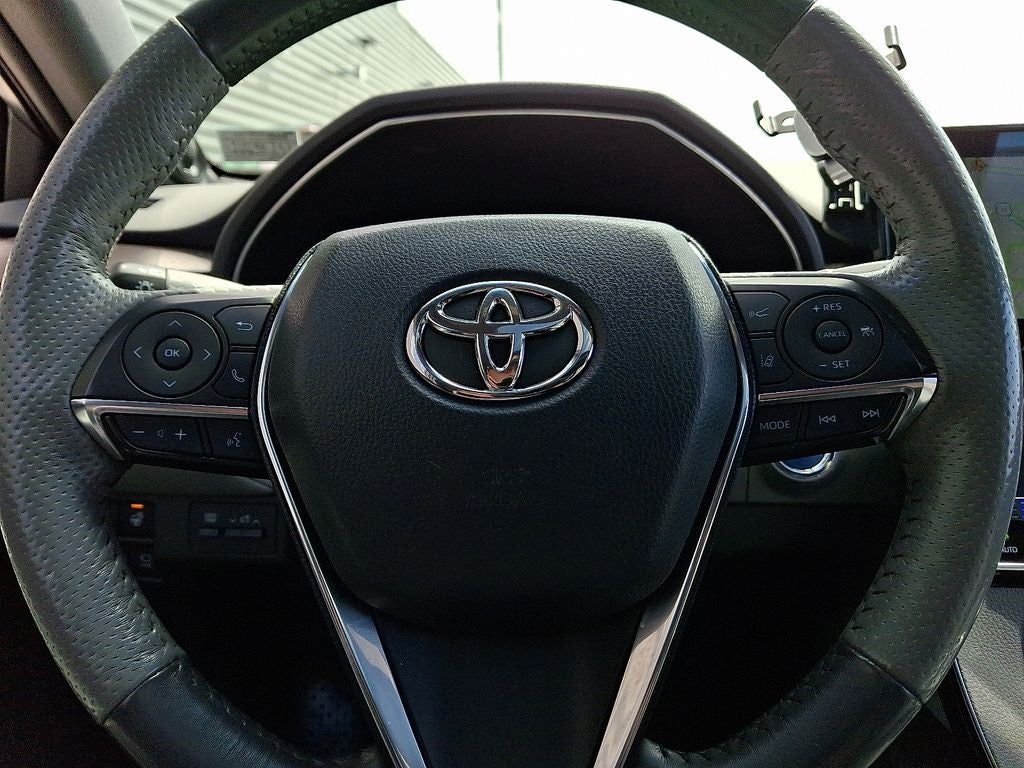2022 Toyota Avalon Hybrid Limited