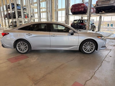2022 Toyota Avalon Hybrid Limited