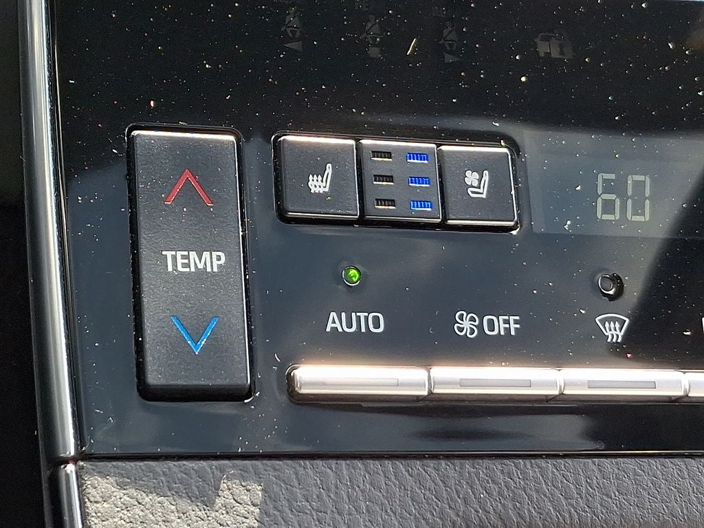 2022 Toyota Avalon Hybrid Limited
