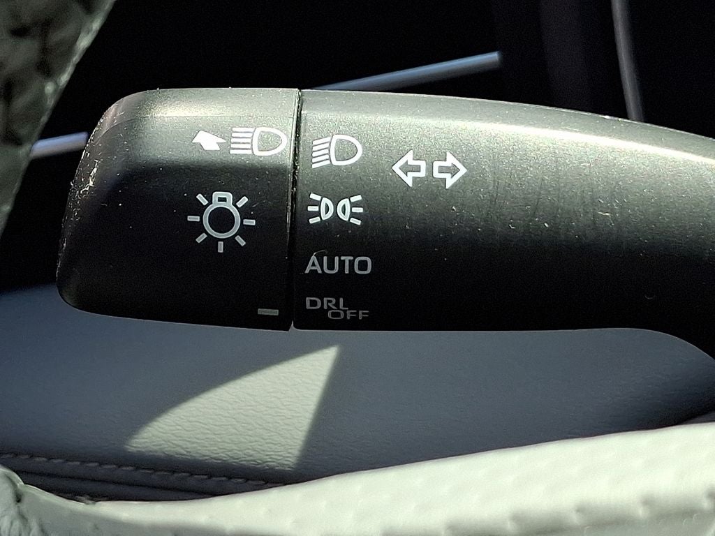 2022 Toyota Avalon Hybrid Limited