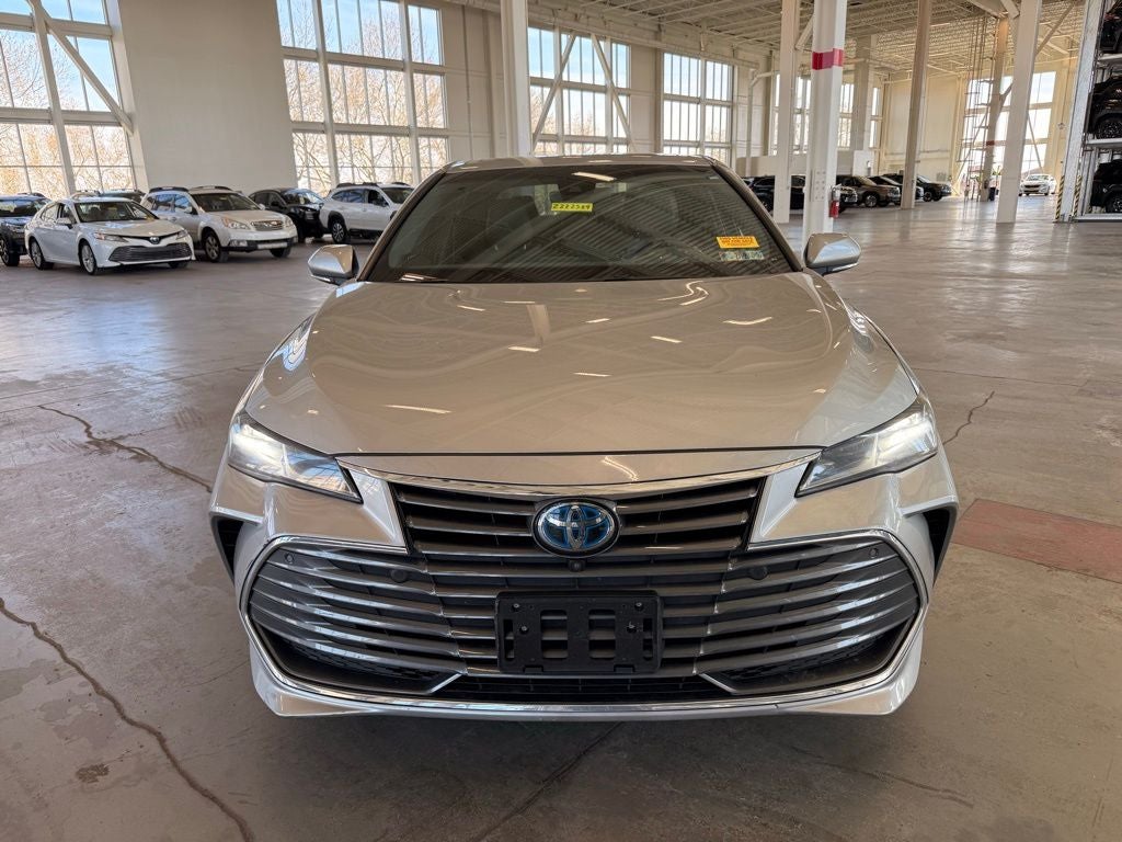 2022 Toyota Avalon Hybrid Limited