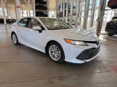 2020 Toyota Camry Hybrid XLE