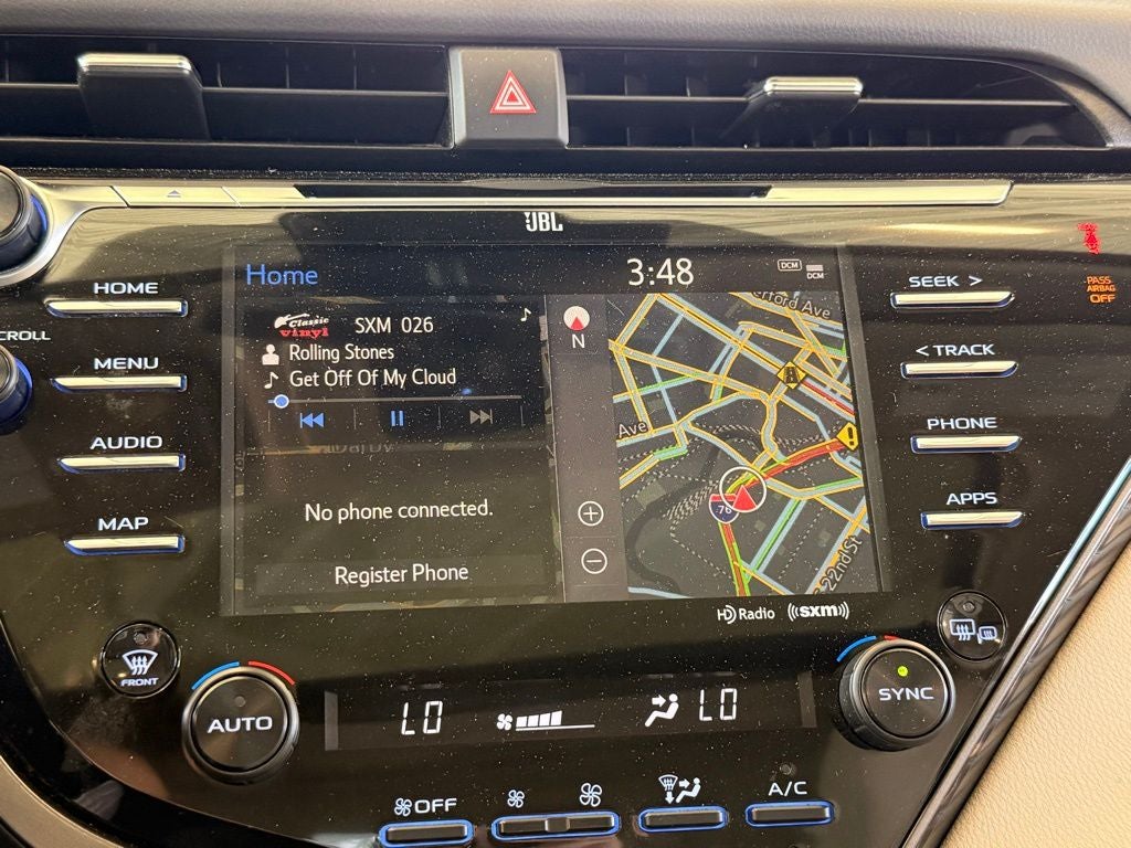 2020 Toyota Camry Hybrid XLE