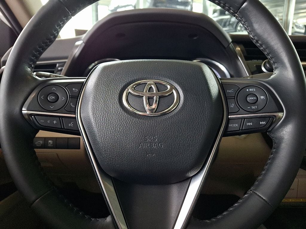 2020 Toyota Camry Hybrid XLE