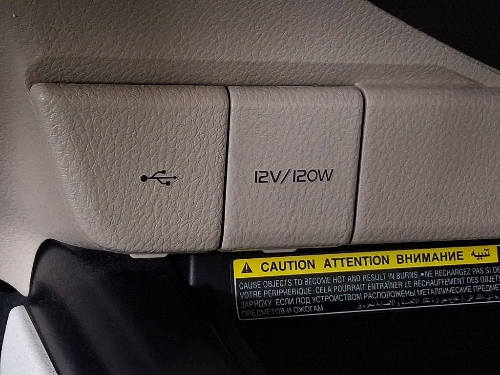 2020 Toyota Camry Hybrid XLE