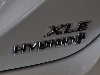 2020 Toyota Camry Hybrid XLE