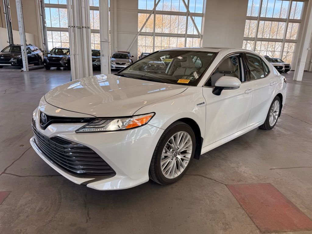 2020 Toyota Camry Hybrid XLE