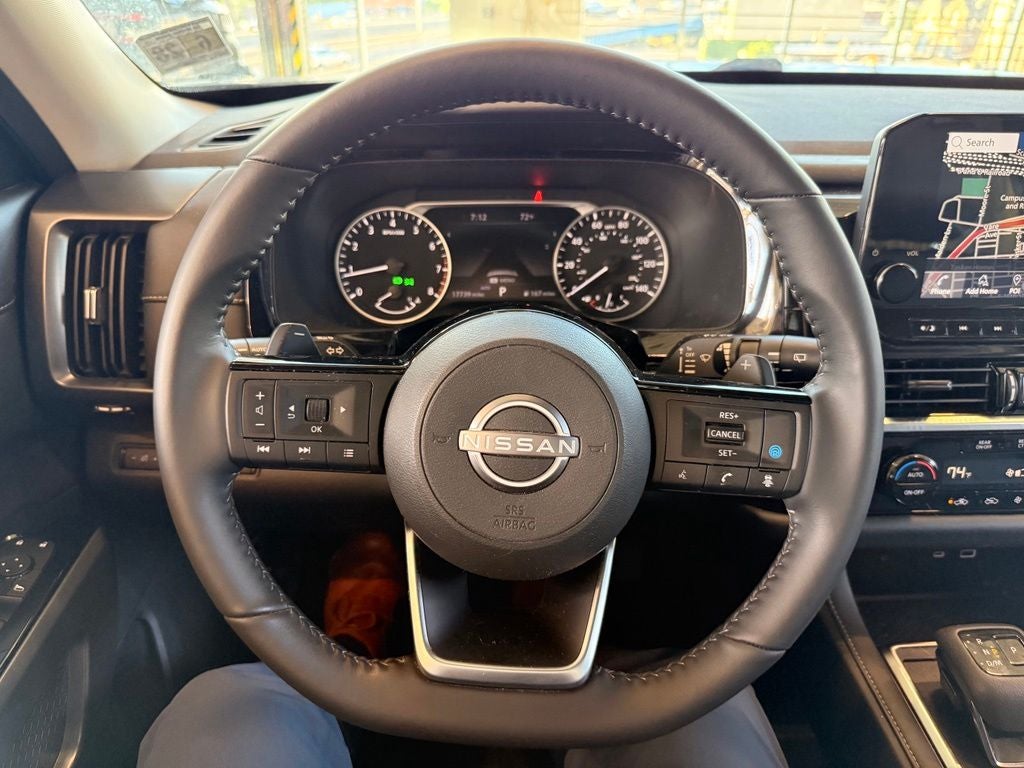 2023 Nissan Pathfinder SL