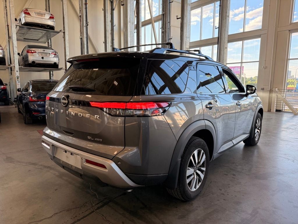 2023 Nissan Pathfinder SL