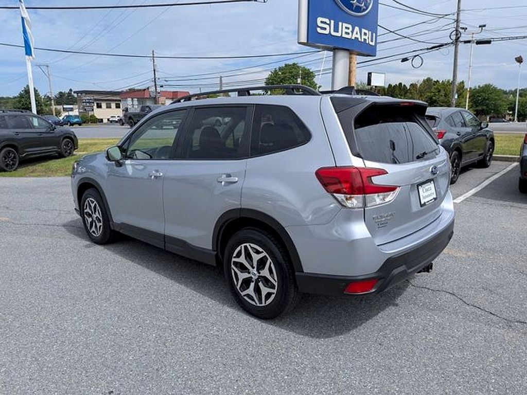 2024 Subaru Forester Premium