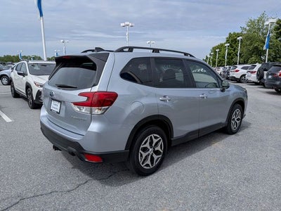 2024 Subaru Forester Premium
