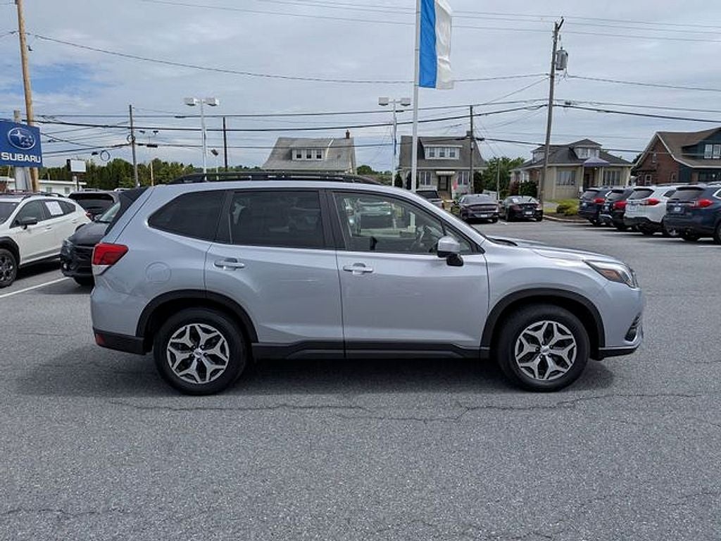 2024 Subaru Forester Premium