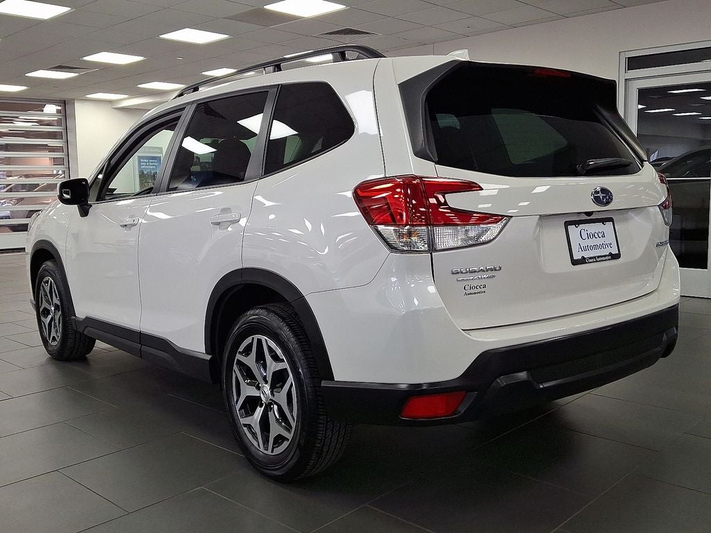 2023 Subaru Forester Premium