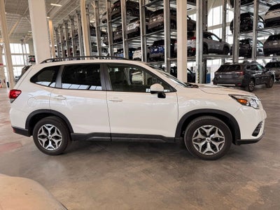 2024 Subaru Forester Premium